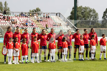2022-07-01 - Spain team sing the National Anthem during the Women's International friendly match between Italy and Spain at Teofilo Patini Stadium on July 01, 2022 in Castel di Sangro , Italy. ©Photo: Cinzia Camela. - ITALY WOMEN VS SPAIN - FRIENDLY MATCH - SOCCER