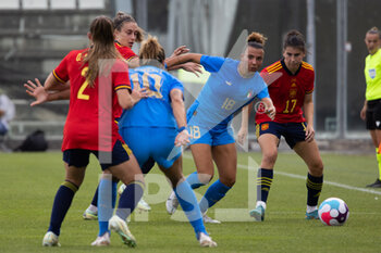 2022-07-01 - Arianna Caruso of Italy, Lucia Garcia Cordoba of Spain, in action during the Women's International friendly match between Italy and Spain at Teofilo Patini Stadium on July 01, 2022 in Castel di Sangro , Italy. ©Photo: Cinzia Camela. - ITALY WOMEN VS SPAIN - FRIENDLY MATCH - SOCCER