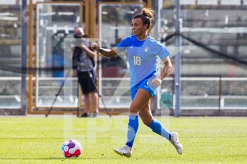 2022-07-01 - Arianna Caruso of Italy and Alexia Putellas Segura of Spain compete for the ball during the Women's International friendly match between Italy and Spain at Teofilo Patini Stadium on July 01, 2022 in Castel di Sangro , Italy. ©Photo: Cinzia Camela. - ITALY WOMEN VS SPAIN - FRIENDLY MATCH - SOCCER