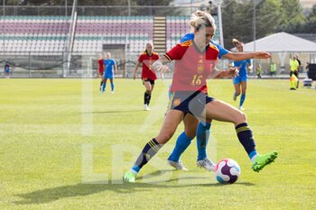 2022-07-01 - Valentina Cernoia of Italy and Maria Pilar Leon Cebrian of Spain, compete during the Women's International friendly match between Italy and Spain at Teofilo Patini Stadium on July 01, 2022 in Castel di Sangro , Italy. ©Photo: Cinzia Camela. - ITALY WOMEN VS SPAIN - FRIENDLY MATCH - SOCCER