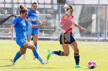 2022-07-01 - Valentina Bergamaschi of Italy and Maria Pilar Leon Cebrian of Spain, compete during the Women's International friendly match between Italy and Spain at Teofilo Patini Stadium on July 01, 2022 in Castel di Sangro , Italy. ©Photo: Cinzia Camela. - ITALY WOMEN VS SPAIN - FRIENDLY MATCH - SOCCER