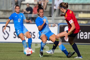 2022-07-01 - Flaminia Simonetti of Italy, Irene Paredes Hernandez of Spain, compete fot the ball during the Women's International friendly match between Italy and Spain at Teofilo Patini Stadium on July 01, 2022 in Castel di Sangro , Italy. ©Photo: Cinzia Camela. - ITALY WOMEN VS SPAIN - FRIENDLY MATCH - SOCCER