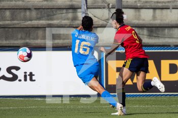2022-07-01 - Lucia Di Guglielmo of Italy and Esther Gonzalez Rodriguez of Spain, compete for the ball during the Women's International friendly match between Italy and Spain at Teofilo Patini Stadium on July 01, 2022 in Castel di Sangro , Italy. ©Photo: Cinzia Camela. - ITALY WOMEN VS SPAIN - FRIENDLY MATCH - SOCCER