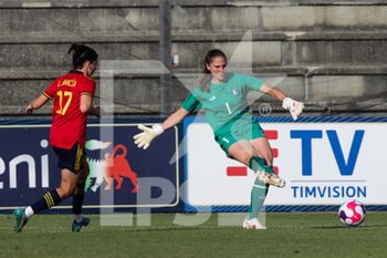 2022-07-01 - Laura Giuliani of Italy, Lucia Garcia Cordoba of Spain during the Women's International friendly match between Italy and Spain at Teofilo Patini Stadium on July 01, 2022 in Castel di Sangro , Italy. ©Photo: Cinzia Camela. - ITALY WOMEN VS SPAIN - FRIENDLY MATCH - SOCCER