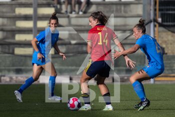 2022-07-01 - Alexia Putellas Segura of Spain and Aurora Galli of Italy, during the Women's International friendly match between Italy and Spain at Teofilo Patini Stadium on July 01, 2022 in Castel di Sangro , Italy. ©Photo: Cinzia Camela. - ITALY WOMEN VS SPAIN - FRIENDLY MATCH - SOCCER