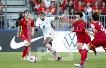 2022-07-01 - Kadidiatou Diani of France, Dung Nguyen Thi Tuyet of Vietnam during the International Women's Friendly football match between France and Vietnam on July 1, 2022 at Stade de la Source in Orleans, France - FOOTBALL - WOMEN'S FRIENDLY GAME - FRANCE V VIETNAM - FRIENDLY MATCH - SOCCER