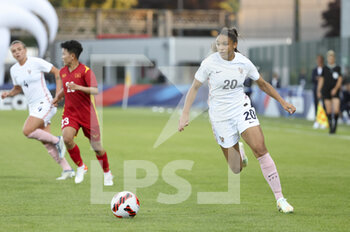 2022-07-01 - Delphine Cascarino of France during the International Women's Friendly football match between France and Vietnam on July 1, 2022 at Stade de la Source in Orleans, France - FOOTBALL - WOMEN'S FRIENDLY GAME - FRANCE V VIETNAM - FRIENDLY MATCH - SOCCER