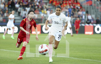 2022-07-01 - Delphine Cascarino of France, My Le Thi Diem of Vietnam (left) during the International Women's Friendly football match between France and Vietnam on July 1, 2022 at Stade de la Source in Orleans, France - FOOTBALL - WOMEN'S FRIENDLY GAME - FRANCE V VIETNAM - FRIENDLY MATCH - SOCCER