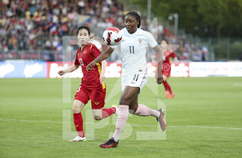 2022-07-01 - Kadidiatou Diani of France, My Le Thi Diem of Vietnam (left) during the International Women's Friendly football match between France and Vietnam on July 1, 2022 at Stade de la Source in Orleans, France - FOOTBALL - WOMEN'S FRIENDLY GAME - FRANCE V VIETNAM - FRIENDLY MATCH - SOCCER