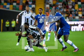 2022-07-29 - Udinese's Alex Guessand in action against Chelsea's Kalidou Koulibaly - UDINESE CALCIO VS CHELSEA FC - FRIENDLY MATCH - SOCCER