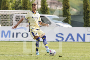 2022-07-16 - Ivan Ilic of Hellas Verona FC play the ball during Hellas Verona vs Virtus Verona, 3° frendly match pre-season Serie A Tim 2022-23, at 