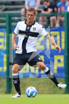 2022-07-23 - Simone Romagnoli of PARMA CALCIO in action during the friendly match between Parma Calcio and FeralpiSalò on July 23, 2022 in Pinzolo (TN), Italy. - PARMA CALCIO VS FERALPISALò - FRIENDLY MATCH - SOCCER