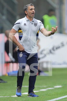 2022-07-29 - Fabio Pecchia head coach of PARMA CALCIO gestures during the friendly match between Parma Calcio and US Lecce at Ennio Tardini on July 29, 2022 in Parma, Italy. - PARMA CALCIO VS US LECCE - FRIENDLY MATCH - SOCCER