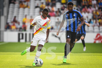 2022-07-23 - David PEREIRA DA COSTA of Lens and Denzel DUMFRIES of Inter Milan during the Pre Season Friendly football match between RC Lens and FC Internazionale Milano (Inter Milan) on July 23, 2022 at Bollaert-Delelis stadium in Lens, France - FOOTBALL - FRIENDLY GAME - RC LENS V FC INTER - INTERNAZIONALE MILANO - FRIENDLY MATCH - SOCCER