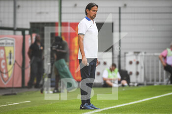 2022-07-23 - Simone INZAGHI of Inter Milan during the Pre Season Friendly football match between RC Lens and FC Internazionale Milano (Inter Milan) on July 23, 2022 at Bollaert-Delelis stadium in Lens, France - FOOTBALL - FRIENDLY GAME - RC LENS V FC INTER - INTERNAZIONALE MILANO - FRIENDLY MATCH - SOCCER