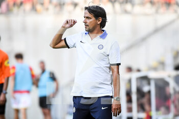 2022-07-23 - Simone INZAGHI of Inter Milan during the Pre Season Friendly football match between RC Lens and FC Internazionale Milano (Inter Milan) on July 23, 2022 at Bollaert-Delelis stadium in Lens, France - FOOTBALL - FRIENDLY GAME - LENS V FC INTER - INTERNAZIONALE - FRIENDLY MATCH - SOCCER