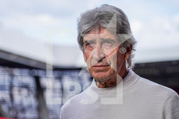 2022-07-23 - Head coach Manuel Pellegrini during the pre-season friendly football match between PSV and Real Betis on July 23, 2022 at Philips Stadion in Eindhoven, Netherlands - FOOTBALL - FRIENDLY GAME - PSV V REAL BETIS - FRIENDLY MATCH - SOCCER