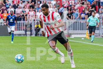 2022-07-23 - Cody Gakpo of PSV during the pre-season friendly football match between PSV and Real Betis on July 23, 2022 at Philips Stadion in Eindhoven, Netherlands - FOOTBALL - FRIENDLY GAME - PSV V REAL BETIS - FRIENDLY MATCH - SOCCER