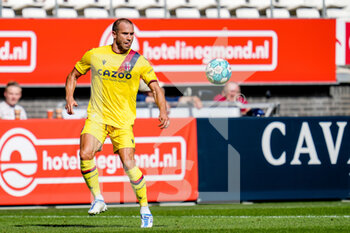 2022-07-24 - Lorenzo De Silvestri of Bologna during the Pre season Friendly football match between AZ and Bologna on July 24, 2022 at AFAS Stadion in Alkmaar, Netherlands - FOOTBALL - FRIENDLY GAME - AZ V BOLOGNA - FRIENDLY MATCH - SOCCER