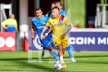 2022-07-24 - Gary Medel of Bologna during the Pre season Friendly football match between AZ and Bologna on July 24, 2022 at AFAS Stadion in Alkmaar, Netherlands - FOOTBALL - FRIENDLY GAME - AZ V BOLOGNA - FRIENDLY MATCH - SOCCER