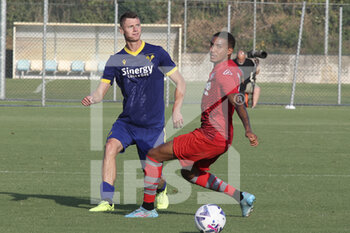 2022-07-30 - Pawel Dawidowicz of Hellas Verona FC competes for the ball with Charles Pickel of US Cremonese during Hellas Verona vs US Cremonese, 5° frendly match pre-season Serie A Tim 2022-23, at Centro Sportivo 