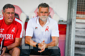2022-08-06 - Vicenza's Head Coach Francesco Baldini portrait - LR VICENZA VS AC MILAN - FRIENDLY MATCH - SOCCER
