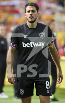 2022-07-30 - Pablo Fornals of West Ham during the pre-season friendly football match between RC Lens (RCL) and West Ham United FC on July 30, 2022 at Stade Bollaert-Delelis in Lens, France - FOOTBALL - FRIENDLY GAME - LENS V WEST HAM - FRIENDLY MATCH - SOCCER