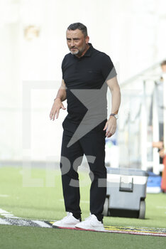 2022-07-30 - Coach of RC Lens Franck Haise during the pre-season friendly football match between RC Lens (RCL) and West Ham United FC on July 30, 2022 at Stade Bollaert-Delelis in Lens, France - FOOTBALL - FRIENDLY GAME - LENS V WEST HAM - FRIENDLY MATCH - SOCCER
