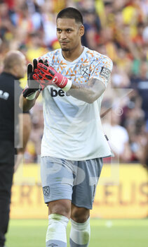 2022-07-30 - Goalkeeper of West Ham Alphonse Areola salutes the supporters following the pre-season friendly football match between RC Lens (RCL) and West Ham United FC on July 30, 2022 at Stade Bollaert-Delelis in Lens, France - FOOTBALL - FRIENDLY GAME - LENS V WEST HAM - FRIENDLY MATCH - SOCCER