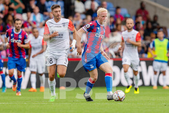 2022-07-30 - Crystal Palace midfielder Will Hughes, Leo Leroy of Montpellier during the Pre-Season Friendly football match between Crystal Palace and Montpellier HSC on July 30, 2022 at Selhurst Park in London, England - FOOTBALL - FRIENDLY GAME - CRYSTAL PALACE V MONTPELLIER - FRIENDLY MATCH - SOCCER