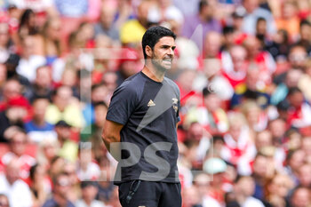 2022-07-30 - Mikel Arteta Manager of Arsenal during the Emirates Cup, friendly football match between Arsenal and Sevilla on July 30, 2022 at the Emirates Stadium in London, England - FOOTBALL - FRIENDLY GAME - ARSENAL V SEVILLA - FRIENDLY MATCH - SOCCER