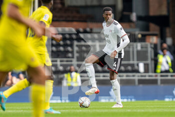 2022-07-31 - Fulham defender Tosin Adarabioyo (4) during the Pre-Season Friendly football match between Fulham and Villarreal CF on July 31, 2022 at Craven Cottage in London, England - FOOTBALL - FRIENDLY GAME - FULHAM V VILLARREAL - FRIENDLY MATCH - SOCCER