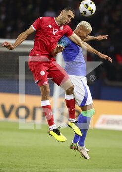 2022-09-27 - Ellyes Skhiri of Tunisia, Richarlison de Andrade of Brazil during the International friendly game, football match between Brazil and Tunisia on September 27, 2022 at Parc des Princes stadium in Paris, France - FOOTBALL - FRIENDLY GAME - BRAZIL V TUNISIA - FRIENDLY MATCH - SOCCER