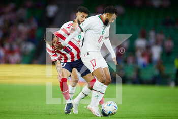 2022-09-27 - Miguel Almiron of Paraguay and Sofiane Boufal of Morocco during the international friendly football match between Paraguay and Morocco on September 27, 2022 at Benito Villamarin Stadium in Sevilla, Spain - FOOTBALL - FRIENDLY GAME - PARAGUAY V MOROCCO - FRIENDLY MATCH - SOCCER