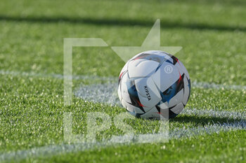 2022-12-17 - Official Kipsta ball Ligue 1 2022/2023 - ACF FIORENTINA VA AS MONACO - FRIENDLY MATCH - SOCCER