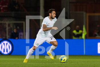 2022-12-22 - Hakan Chalanoglu Inter carries the ball  - REGGINA VS INTER - FRIENDLY MATCH - SOCCER