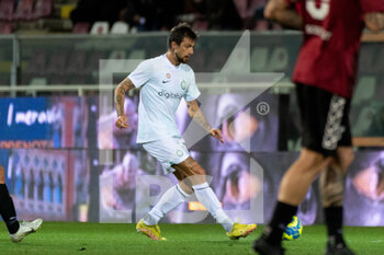 2022-12-22 - Francesco Acerbi Inter shot  - REGGINA VS INTER - FRIENDLY MATCH - SOCCER