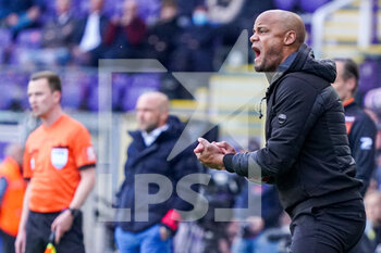2022-05-01 - Head coach Vincent Kompany of RSC Anderlecht during the Belgian championship Jupiler Pro League football match between RSC Anderlecht and Club Brugge on May 1, 2022 at Lotto Park in Brussel, Belgium - RSC ANDERLECHT VS CLUB BRUGGE - BELGIAN PRO LEAGUE - SOCCER