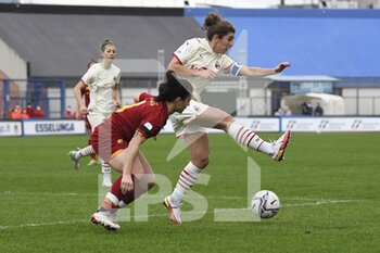 2022-01-05 - Valentina Bergamaschi of A.C. Milan during the Women's Italian Supercup Semi-Final between A.S. Roma Women and A.C. Milan at the Domenico Francioni Stadium on 5th of January, 2022 in Latina, Italy. - AS ROMA VS AC MILAN - WOMEN SUPERCOPPA - SOCCER