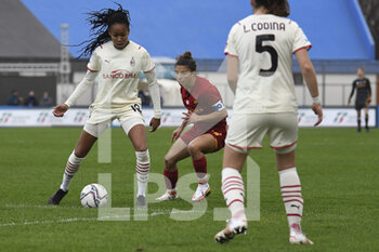 2022-01-05 - Lindsey Kimberley Thomas of A.C. Milan during the Women's Italian Supercup Semi-Final between A.S. Roma Women and A.C. Milan at the Domenico Francioni Stadium on 5th of January, 2022 in Latina, Italy. - AS ROMA VS AC MILAN - WOMEN SUPERCOPPA - SOCCER