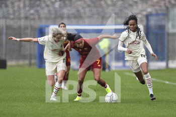 2022-01-05 - Andressa Alves of AS Roma Women, Christy Grimshaw and Lindsey Kimberley Thomas of A.C. Milan during the Women's Italian Supercup Semi-Final between A.S. Roma Women and A.C. Milan at the Domenico Francioni Stadium on 5th of January, 2022 in Latina, Italy. - AS ROMA VS AC MILAN - WOMEN SUPERCOPPA - SOCCER