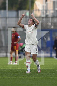 2022-01-05 - Valentina Bergamaschi of A.C. Milan during the Women's Italian Supercup Semi-Final between A.S. Roma Women and A.C. Milan at the Domenico Francioni Stadium on 5th of January, 2022 in Latina, Italy. - AS ROMA VS AC MILAN - WOMEN SUPERCOPPA - SOCCER