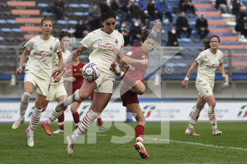 2022-01-05 - Martina Piemonte of A.C. Milan and Elisa Bartoli of AS Roma Women during the Women's Italian Supercup Semi-Final between A.S. Roma Women and A.C. Milan at the Domenico Francioni Stadium on 5th of January, 2022 in Latina, Italy. - AS ROMA VS AC MILAN - WOMEN SUPERCOPPA - SOCCER