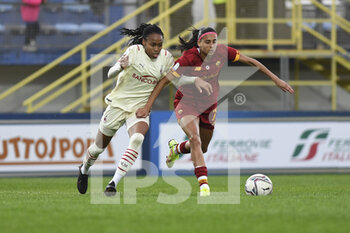 2022-01-05 - Lindsey Kimberley Thomas of A.C. Milan and Andressa Alves of AS Roma Women during the Women's Italian Supercup Semi-Final between A.S. Roma Women and A.C. Milan at the Domenico Francioni Stadium on 5th of January, 2022 in Latina, Italy. - AS ROMA VS AC MILAN - WOMEN SUPERCOPPA - SOCCER