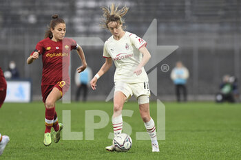 2022-01-05 - Christy Grimshaw of A.C. Milan during the Women's Italian Supercup Semi-Final between A.S. Roma Women and A.C. Milan at the Domenico Francioni Stadium on 5th of January, 2022 in Latina, Italy. - AS ROMA VS AC MILAN - WOMEN SUPERCOPPA - SOCCER