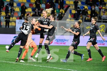 2022-01-05 - Juventus exultation after winning on penalties during the Italian women's super cup semifinal 2021/2022 match between Juventus Women vs Sassuolo Women at the Benito Stirpe stadium in Frosinone on 05 January 2021. - JUVENTUS FC VS US SASSUOLO - WOMEN SUPERCOPPA - SOCCER
