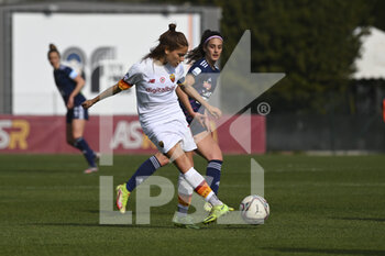 2022-02-13 - Manuela Giugliano of AS Roma Women during the quarter-final return match of Women's Coppa Italia between A.S. Roma Women and F.C. Como Women at the stadio Tre Fontane on 13th of February, 2022 in Rome, Italy. - AS ROMA VS FC COMO WOMEN - WOMEN ITALIAN CUP - SOCCER