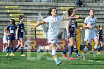 2022-02-13 - Valeria Pirone (AS Roma Women) celebrates after scoring the goal 2-1 during the Italian Football quarter final - Italian Cup Women 2021/2022 match between AS Roma Women vs FC Como Women at the Tre Fontane stadium on 13 February 2022. - AS ROMA VS FC COMO WOMEN - WOMEN ITALIAN CUP - SOCCER