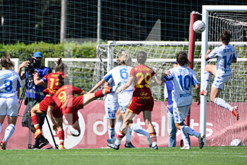 2022-04-30 - Elisa Bartoli (AS Roma Women) goal 2-0 during the Women's Italian Cup 2021/22 match between AS Roma vs Empoli Ladies at the Tre Fontane stadium on 30 April 2022. - AS ROMA VS EMPOLI LADIES - WOMEN ITALIAN CUP - SOCCER