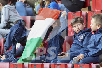 2022-03-29 - March 29, 2022 Trieste (TS – Italy), Nereo Rocco stadium, match between Italy U21 vs Bosnia Herzegovina U21, European Under 21 Football Championship Qualifies, in the pic: young Italina supporters - UEFA EURO 2023 QUALIFIERS - ITALY VS BOSNIA AND HERZEGOVINA - UEFA EUROPEAN - SOCCER